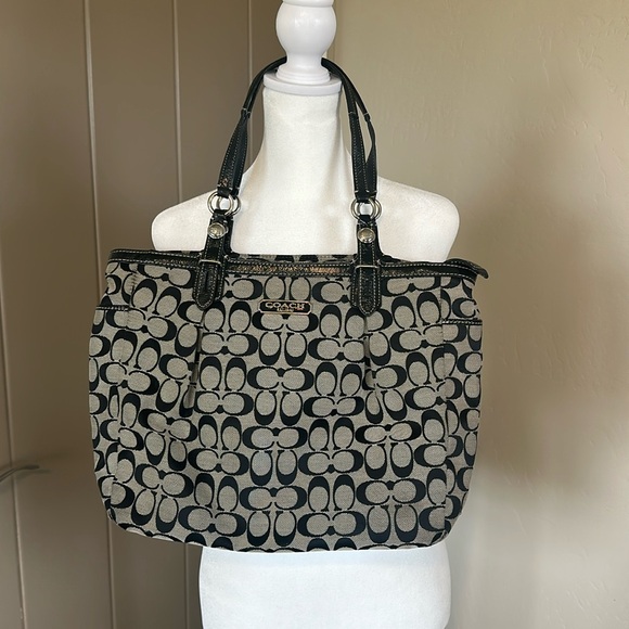 Coach Shoulder Bag with buckle detailing on straps. Outside Side & back pockets - Picture 1 of 6